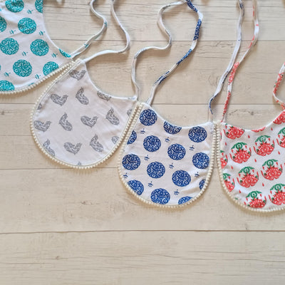 Cotton bibs with tie string