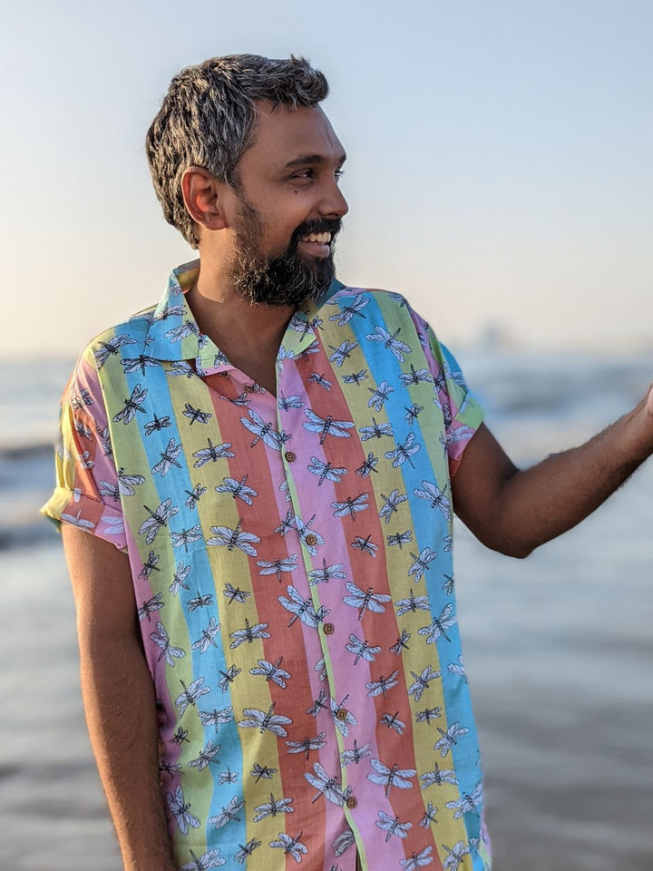 Dragonfly print men’s cotton shirt – breathable insect motif shirt