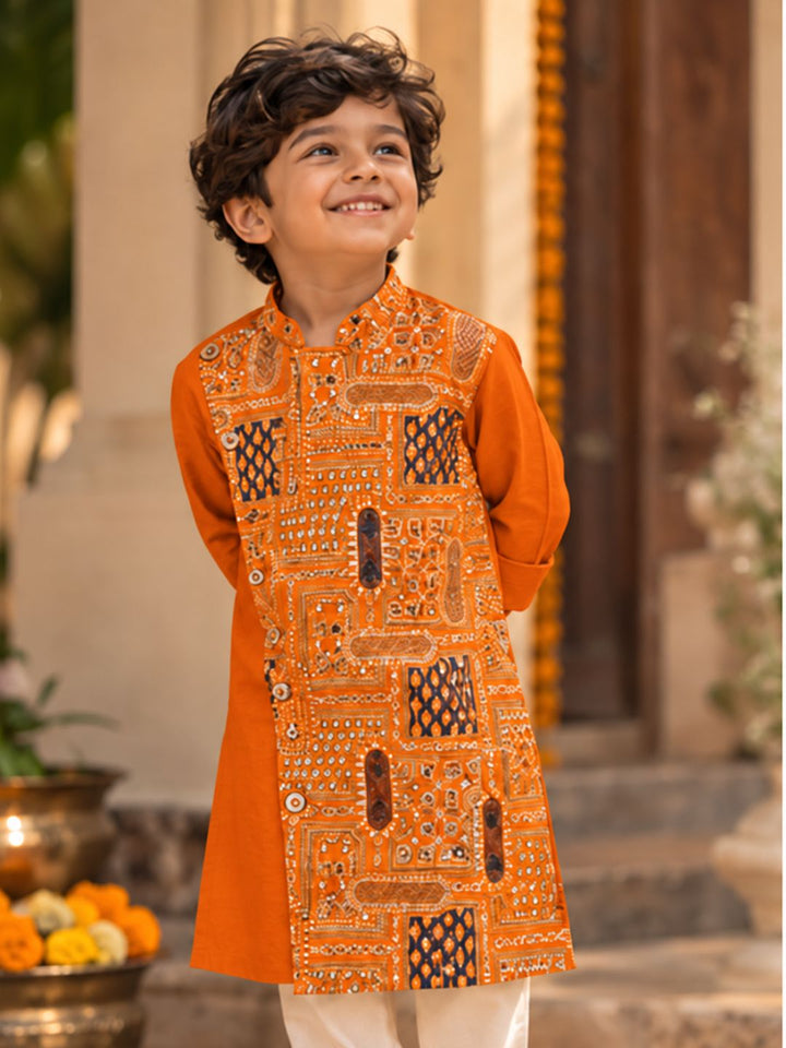 Orange Utsav cupro silk kurta with Mandarin collar, asymmetrical buttoned crossover front and wide multicolour embroidered panel – photo 2 – Tura Turi