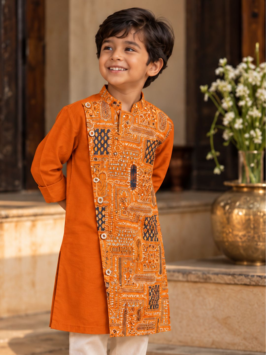 Orange Utsav cupro silk kurta with Mandarin collar, asymmetrical buttoned crossover front and wide multicolour embroidered panel – photo 4 – Tura Turi