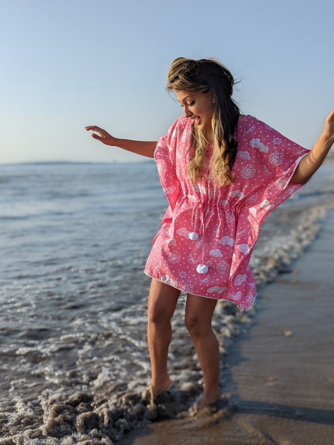 Nayantaara Pink cotton beach kaftan – breathable summer fashion