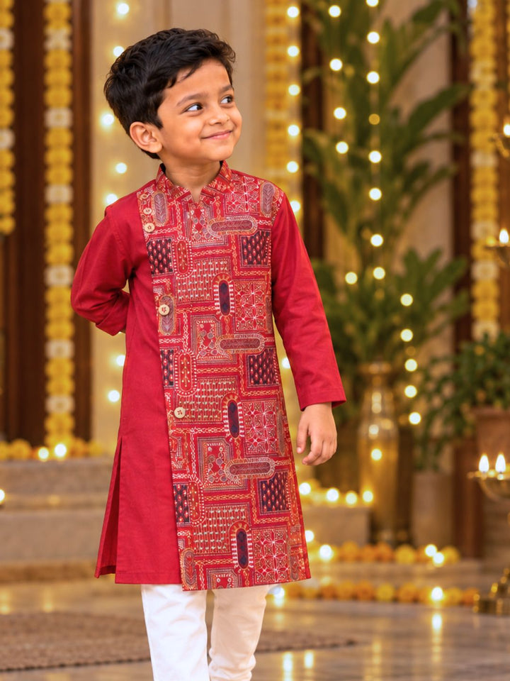 Maroon Utsav cupro silk kurta with Mandarin collar, asymmetrical buttoned crossover front and wide multicolour embroidered panel – photo 5 – Tura Turi