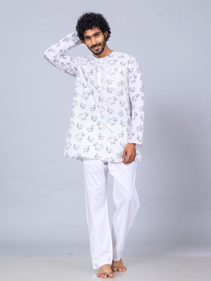 Counting Sheep print men’s cotton night suit – soft cotton sleepwear