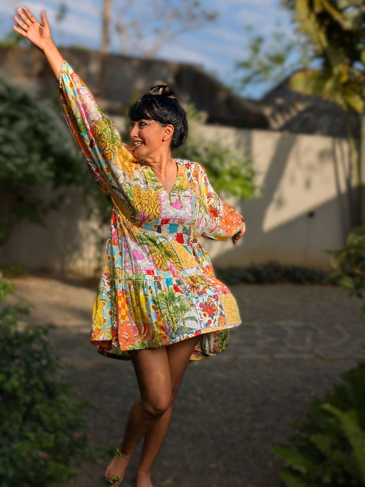 Pure cotton vacation dress for women with loose silhouette and statement sleeves