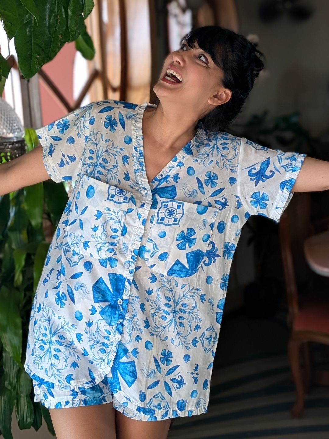 Soft cotton women’s nightsuit with pockets and relaxed fit – blue and white floral loungewear set