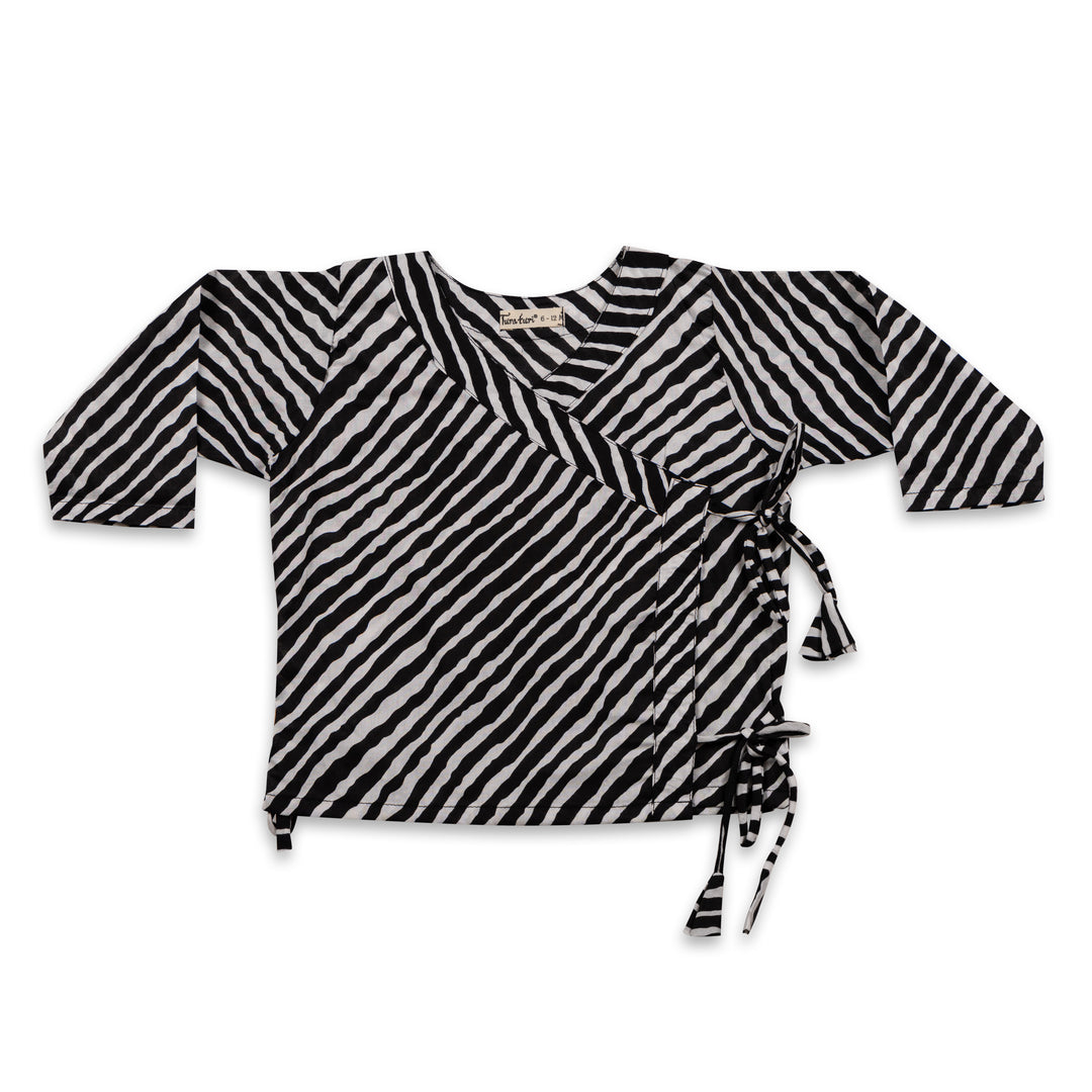 Leheriya black cotton muslin baby angrakha jhabla for newborns – Tura Turi