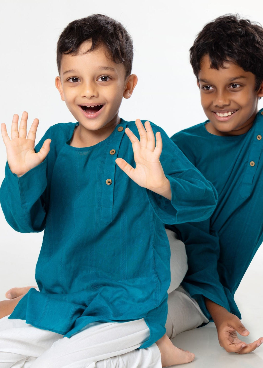 boys blue cotton kurta with round neck 