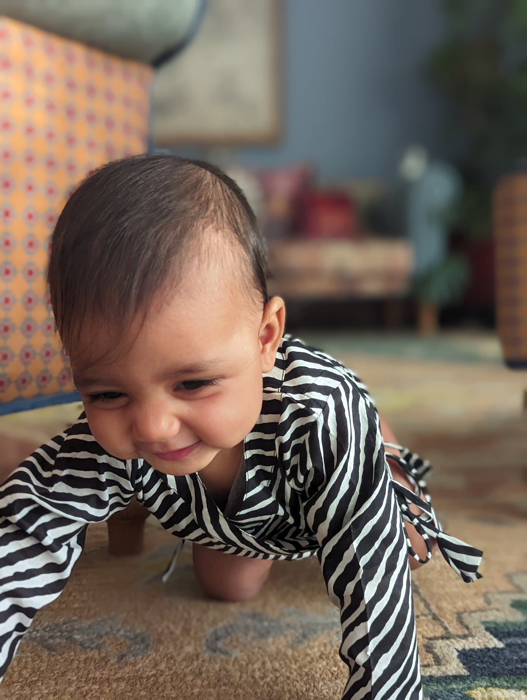 Leheriya black cotton muslin baby angrakha jhabla for newborns – Tura Turi