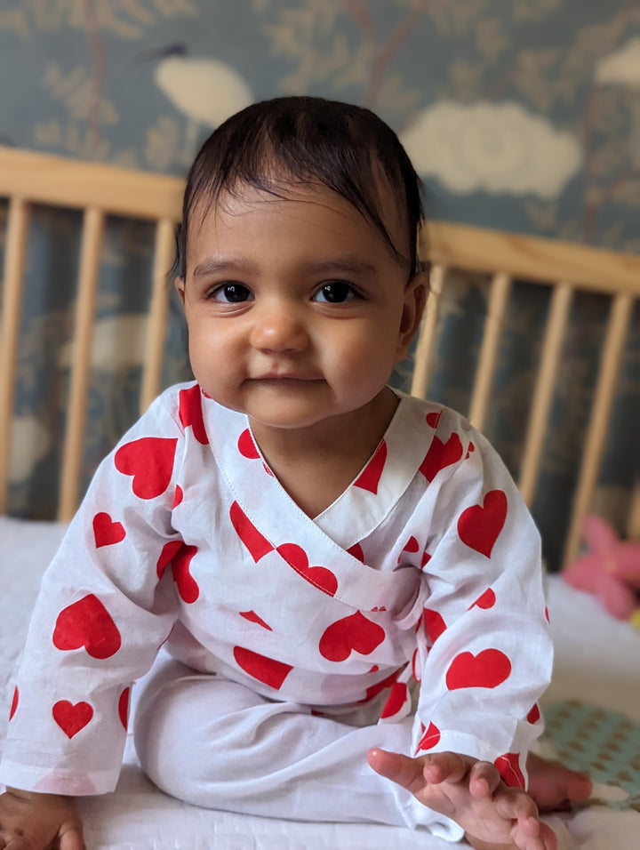 Hearts print cotton muslin baby angrakha jhabla for newborns – Tura Turi