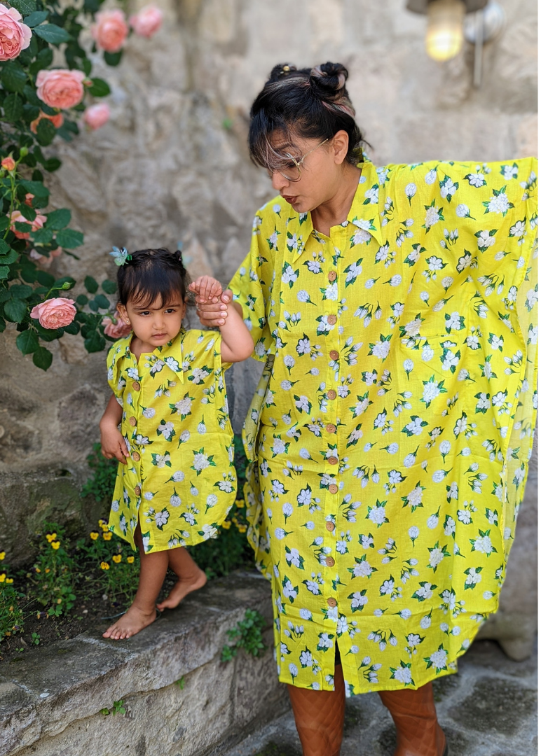 Neon Jasmine print women’s collared kaftan – bright cotton summer dress