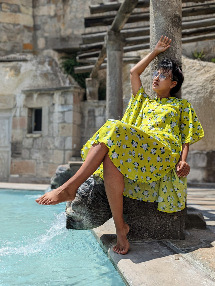 Neon Jasmine print women’s collared kaftan – bright cotton summer dress